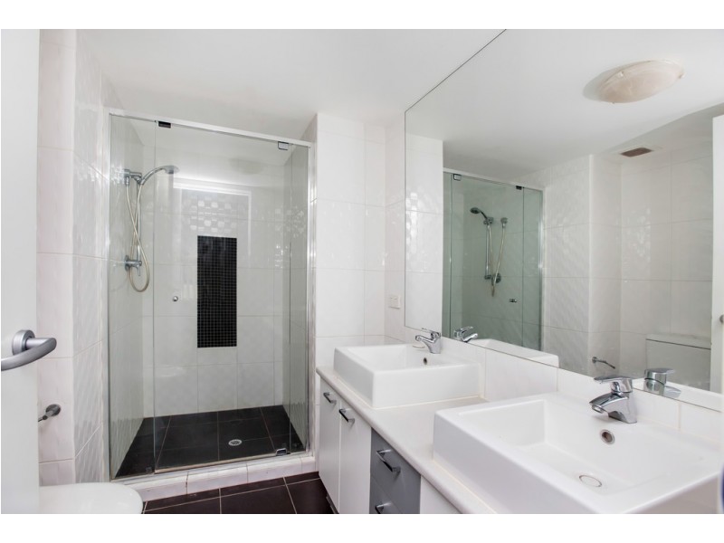 15-17 Lloyd Street, Southport QLD 4215