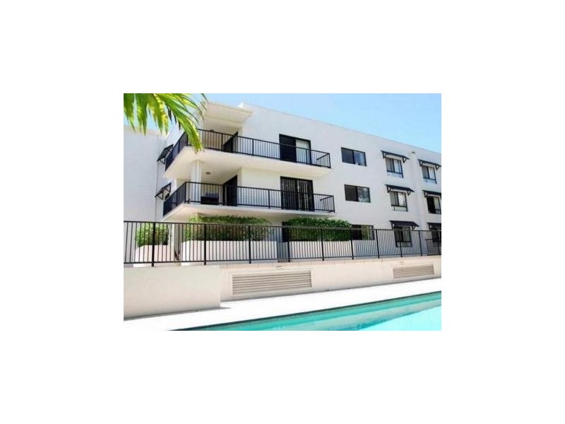 15-17 Lloyd Street, Southport QLD 4215