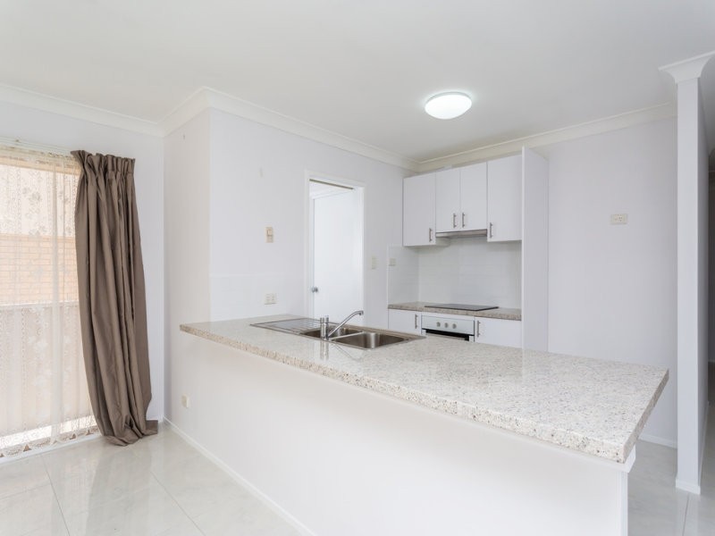 143/31 Usher Avenue, Labrador QLD 4215