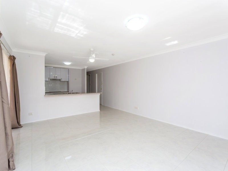 143/31 Usher Avenue, Labrador QLD 4215