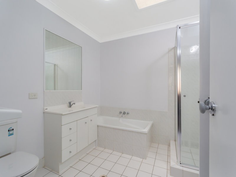 143/31 Usher Avenue, Labrador QLD 4215