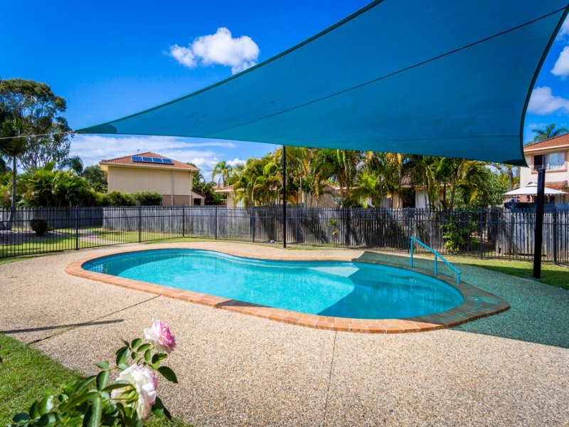 143/31 Usher Avenue, Labrador QLD 4215
