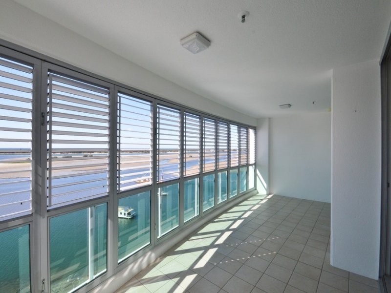 902/300 Marine Parade, Labrador QLD 4215