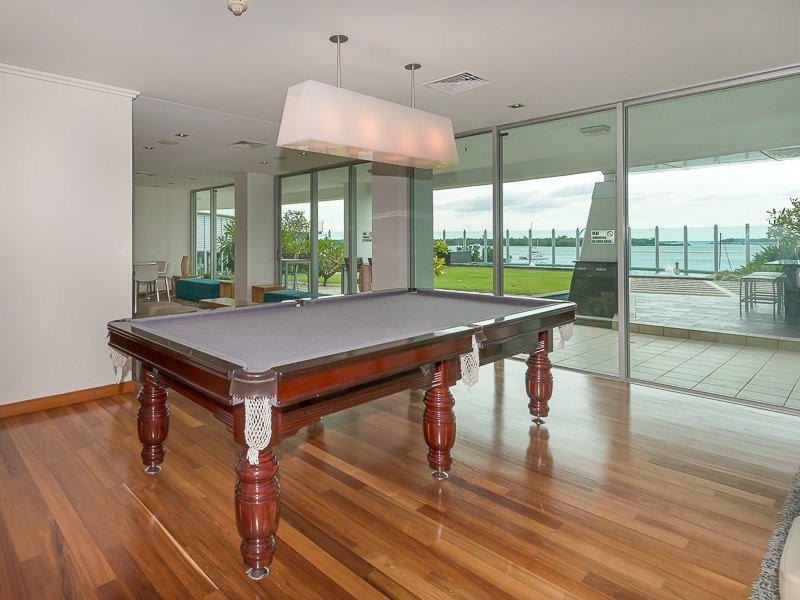 902/300 Marine Parade, Labrador QLD 4215
