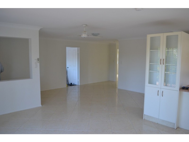 2/157 Whiting Street, Labrador QLD 4215