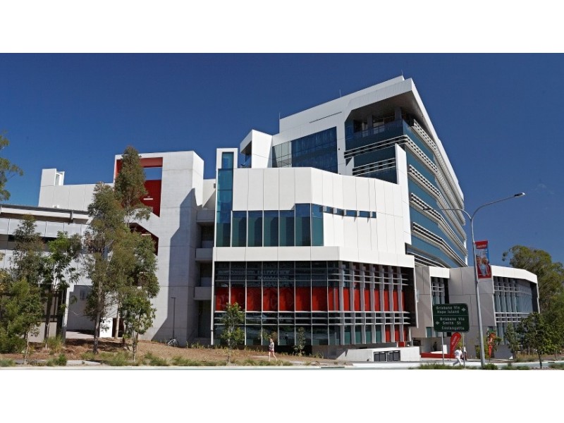 2/157 Whiting Street, Labrador QLD 4215