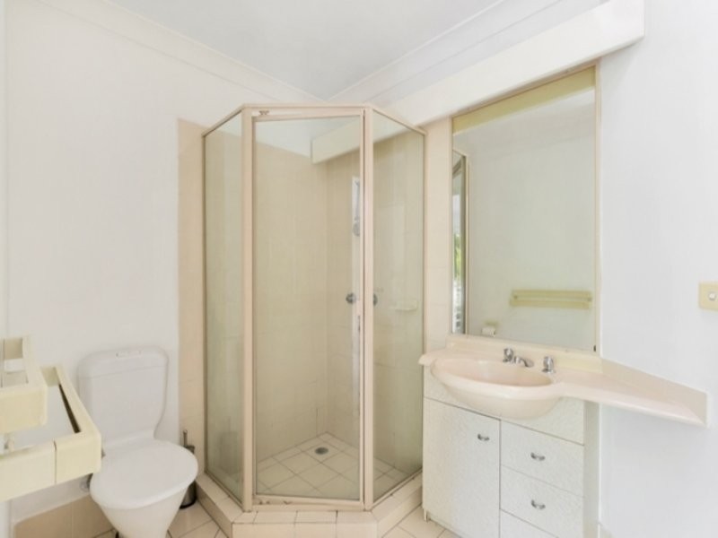 157/215 Cottesloe Drive, Mermaid Waters QLD 4218