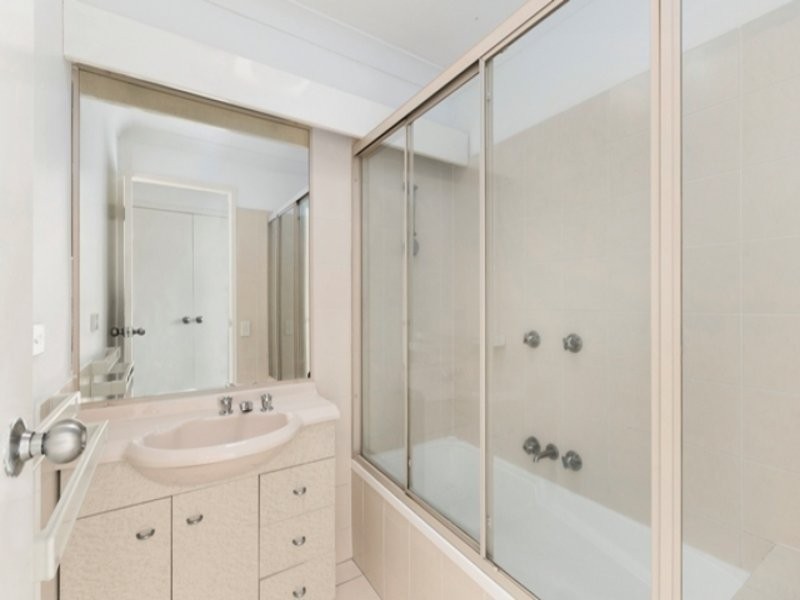 157/215 Cottesloe Drive, Mermaid Waters QLD 4218