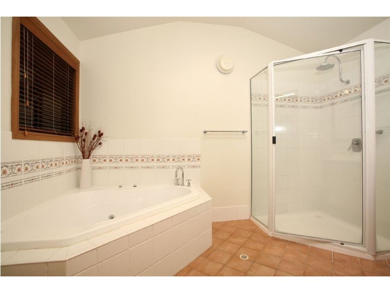 7 Carmen Court, Shailer Park QLD 4128