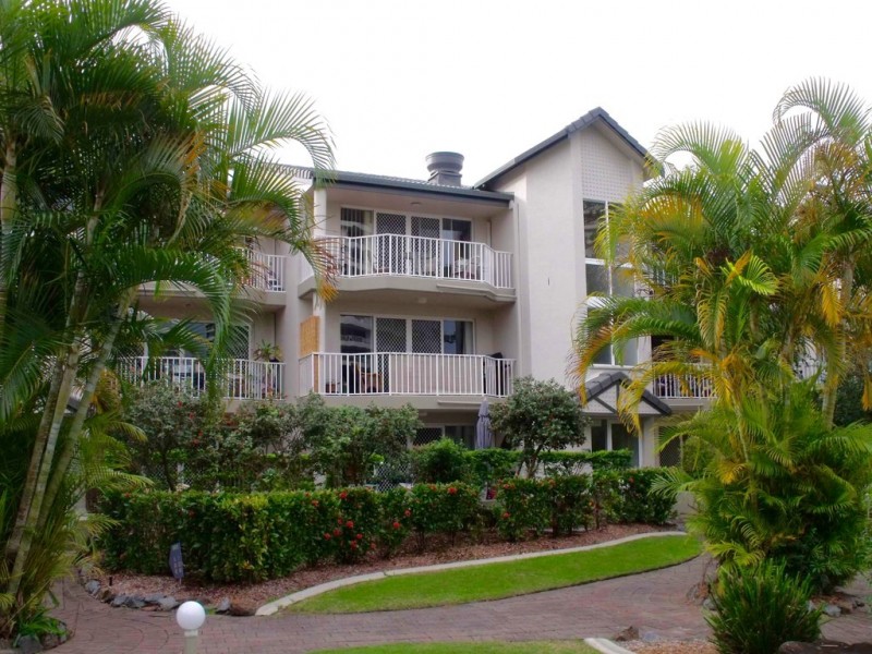 42/37 Bayview Street, Runaway Bay QLD 4216