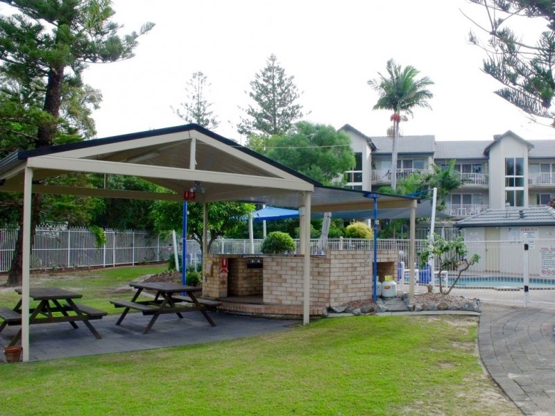 42/37 Bayview Street, Runaway Bay QLD 4216