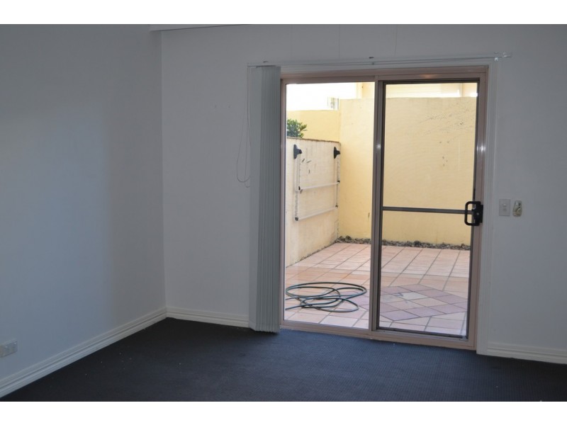2/14 Pendraat Parade, Hope Island QLD 4212