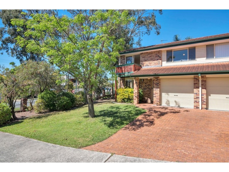 1/33 Government Road, Labrador QLD 4215