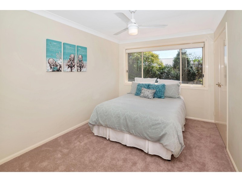 1/33 Government Road, Labrador QLD 4215