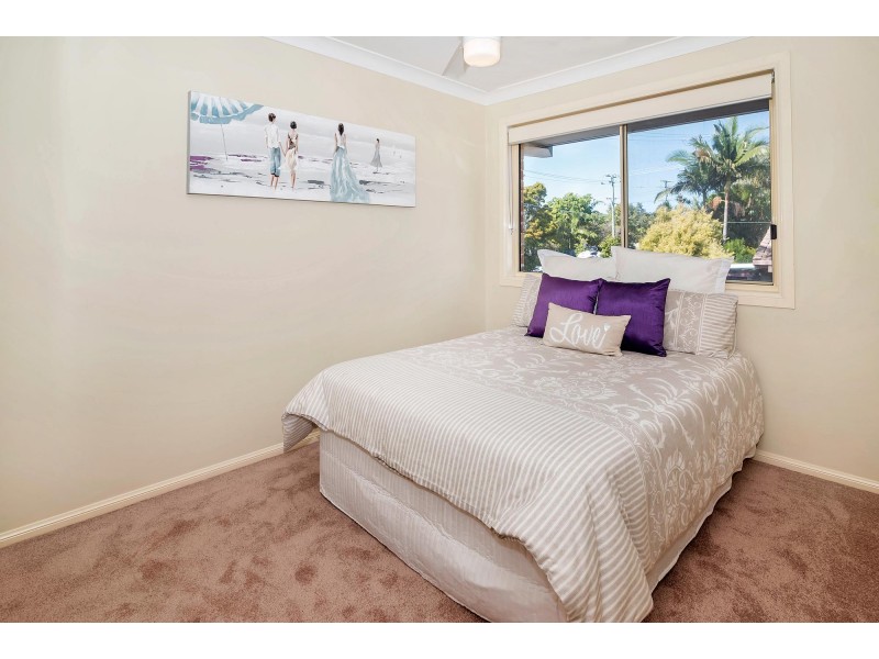 1/33 Government Road, Labrador QLD 4215