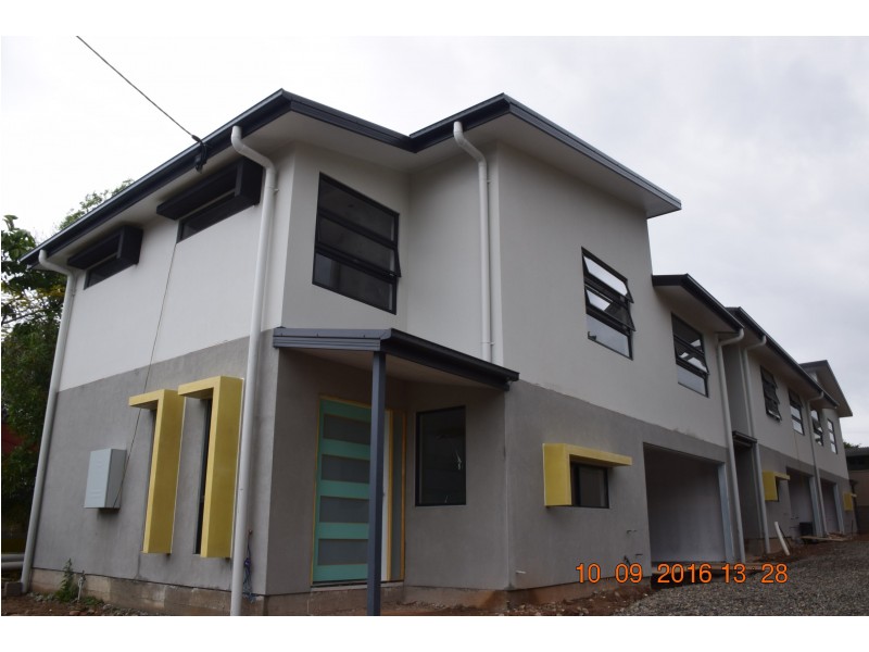 122 Eugaree Street, Southport QLD 4215