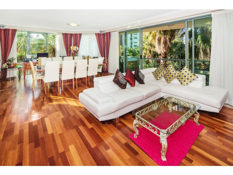 Surfers Paradise QLD 4217