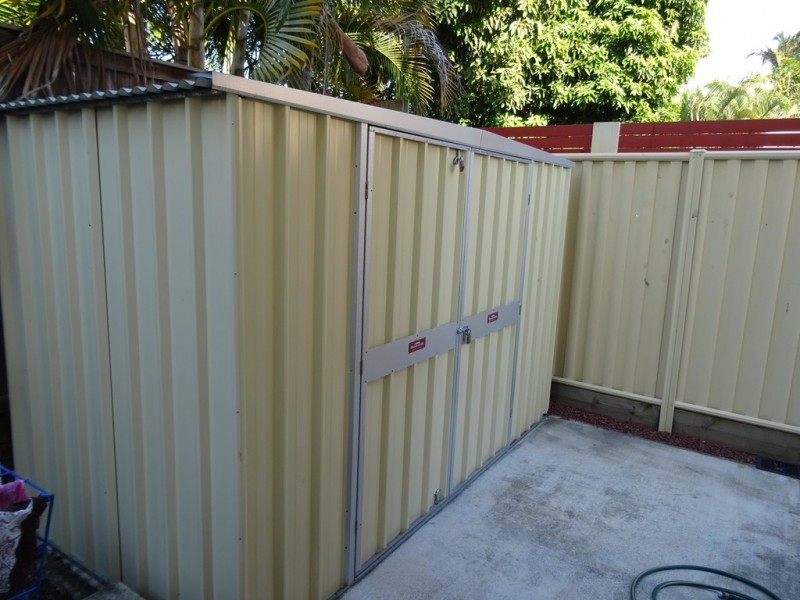 2/30 Broad Street, Labrador QLD 4215