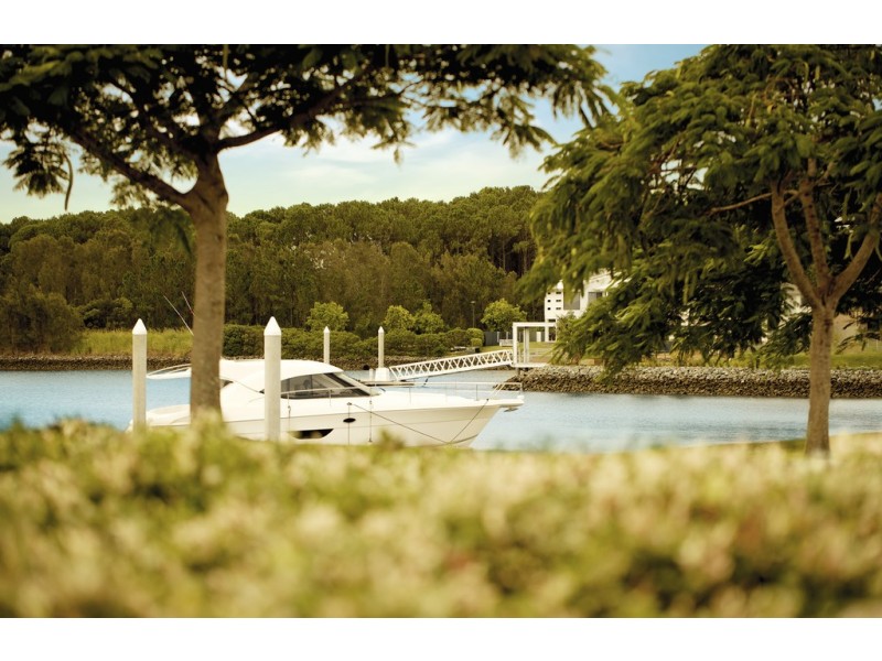 1 Cova Boulevard, Hope Island QLD 4212