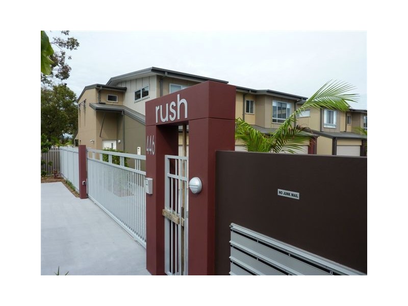 446 Pine Ridge Road, Coombabah QLD 4216