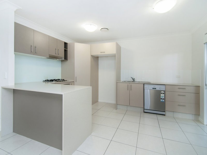 446 Pine Ridge Road, Coombabah QLD 4216