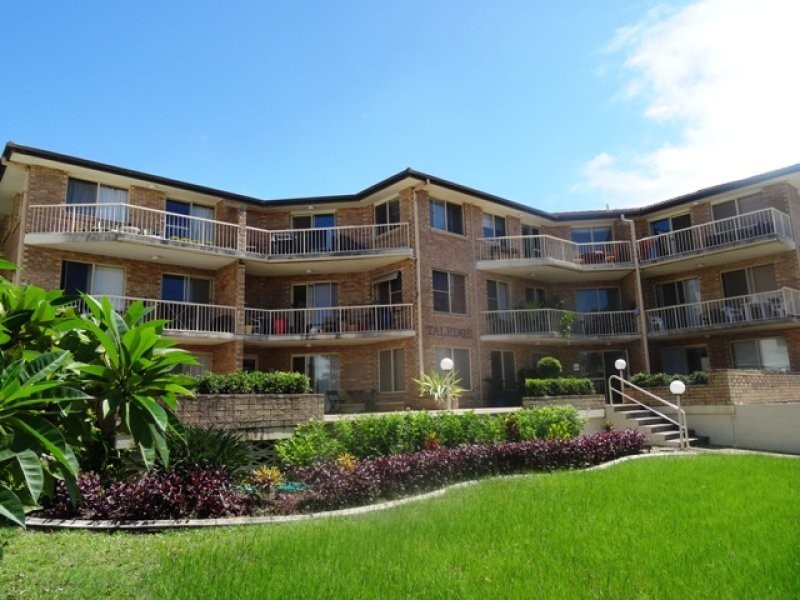 9/10 Brisbane Road, Labrador QLD 4215