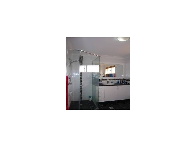 9/10 Brisbane Road, Labrador QLD 4215