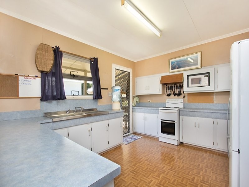 72 Central Street, Labrador QLD 4215