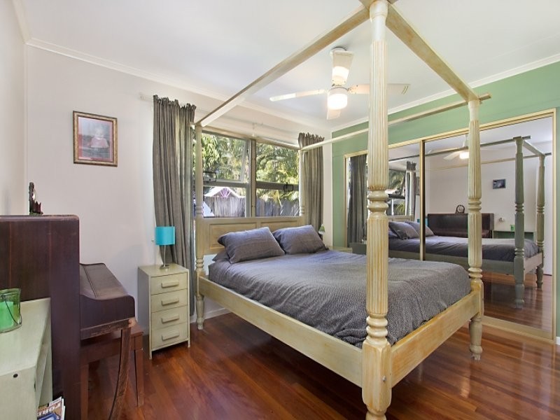 72 Central Street, Labrador QLD 4215