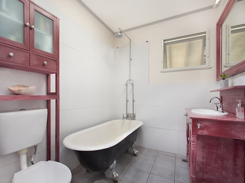 72 Central Street, Labrador QLD 4215