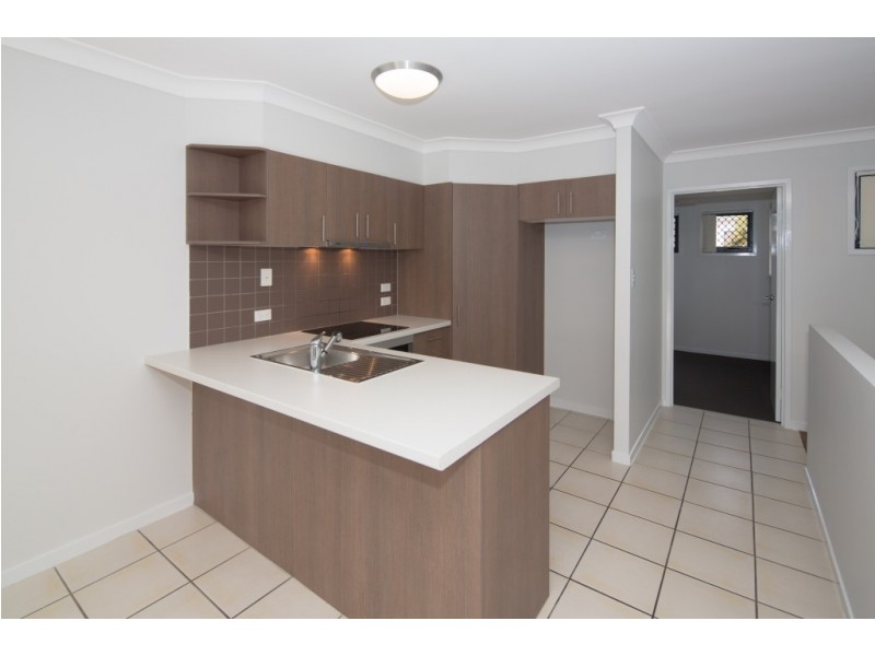 1/2 Palma Crescent, Varsity Lakes QLD 4227