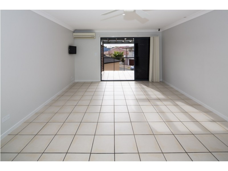 1/2 Palma Crescent, Varsity Lakes QLD 4227