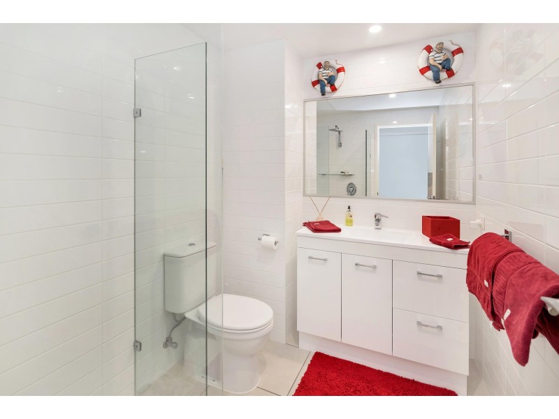 509 / 360 Marine Parade, Labrador QLD 4215