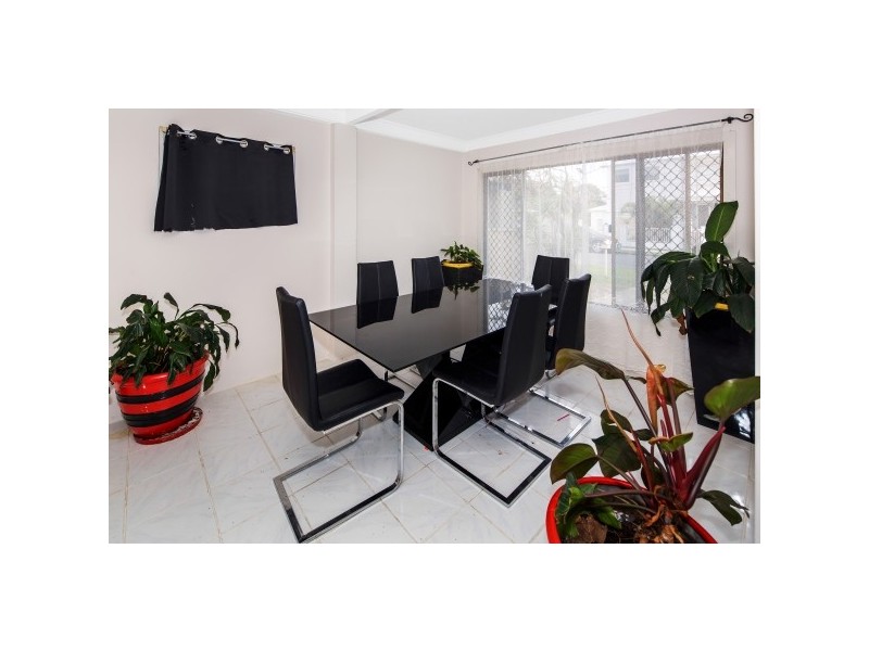 2 Rathbone Place, Labrador QLD 4215