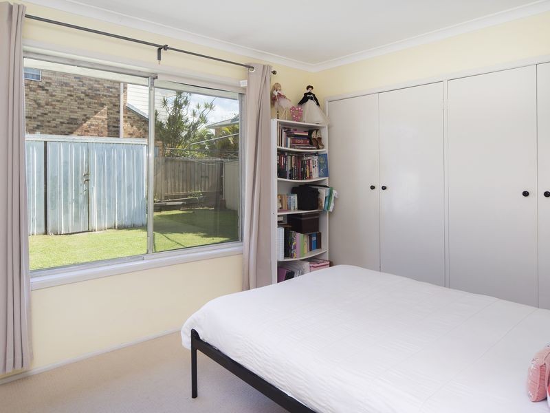 2 Rathbone Place, Labrador QLD 4215