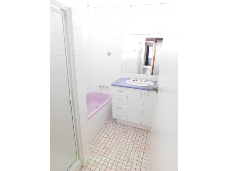 36 Imperial Parade, Labrador QLD 4215