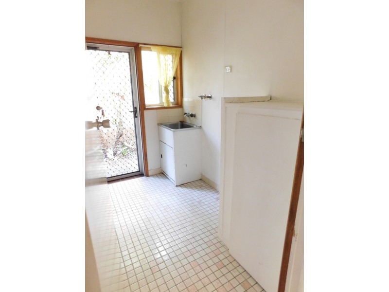 36 Imperial Parade, Labrador QLD 4215