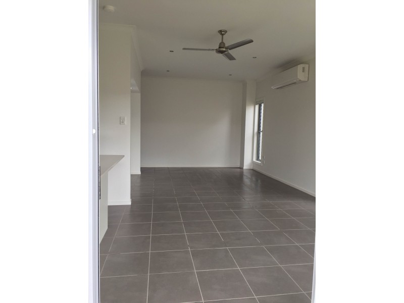 24 North Quay Circuit, Hope Island QLD 4212