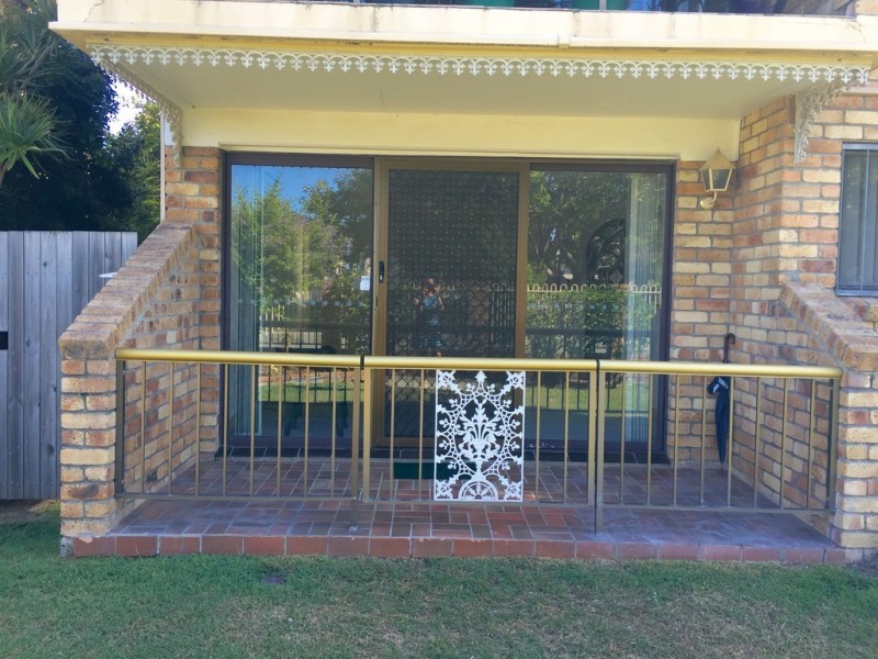 1/6 Broad Street, Labrador QLD 4215