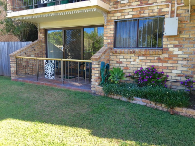 1/6 Broad Street, Labrador QLD 4215