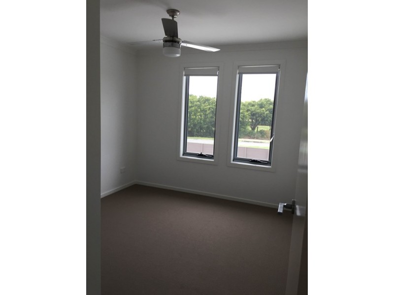 24 North Quay Circuit, Hope Island QLD 4212