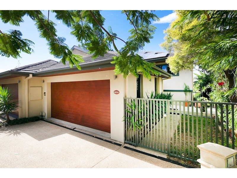2/463 Pine Ridge Road, Runaway Bay QLD 4216