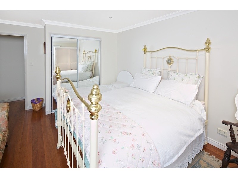 2/463 Pine Ridge Road, Runaway Bay QLD 4216