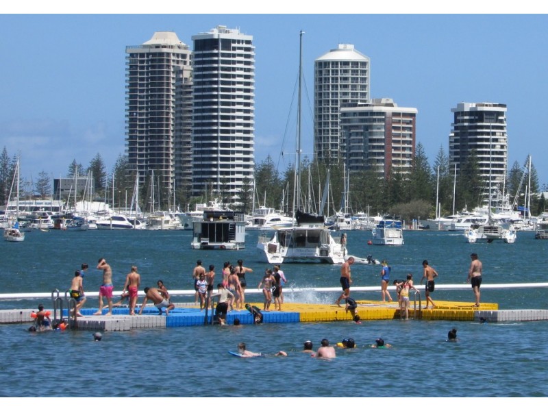 139-141 Scarborough, Southport QLD 4215