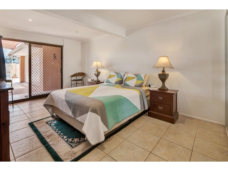 61 Oxley drive, Paradise Point QLD 4216