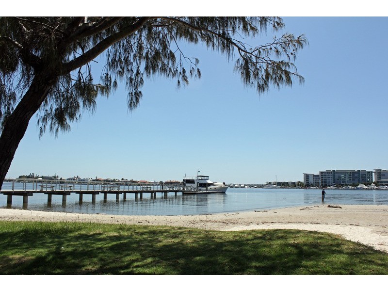 61 Oxley drive, Paradise Point QLD 4216