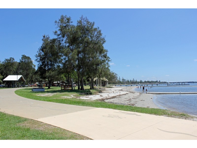 61 Oxley drive, Paradise Point QLD 4216