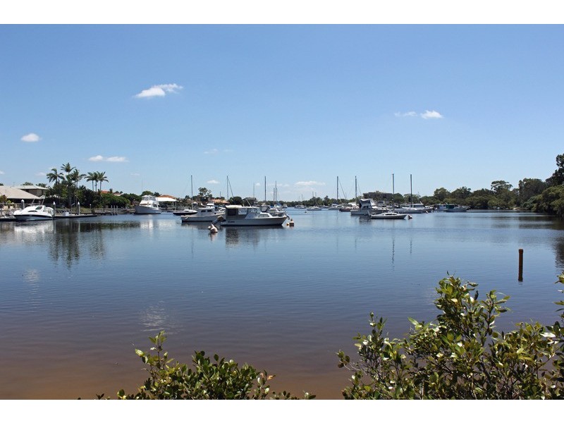 61 Oxley drive, Paradise Point QLD 4216