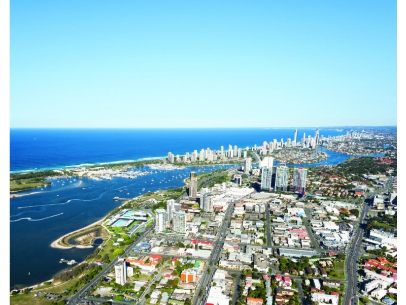 8 Norman Street, Southport QLD 4215