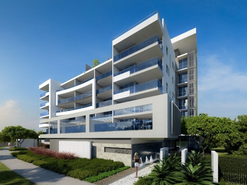 206/15 Compass Drive, Biggera Waters QLD 4216